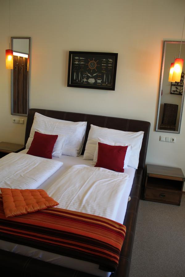 Hotel Al Faro Lodge Podersdorf am See Esterno foto