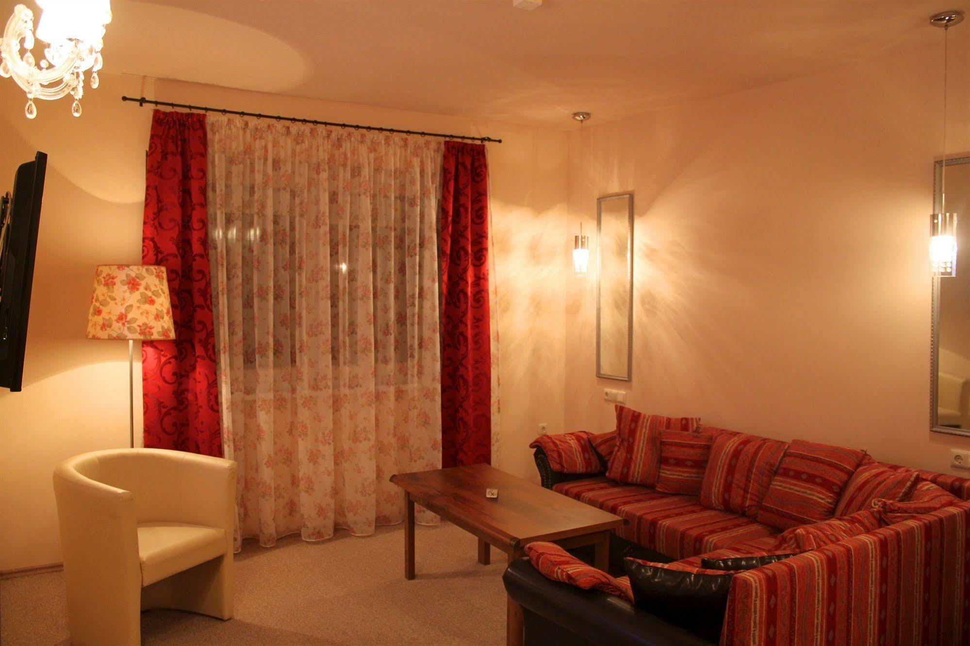 Hotel Al Faro Lodge Podersdorf am See Esterno foto