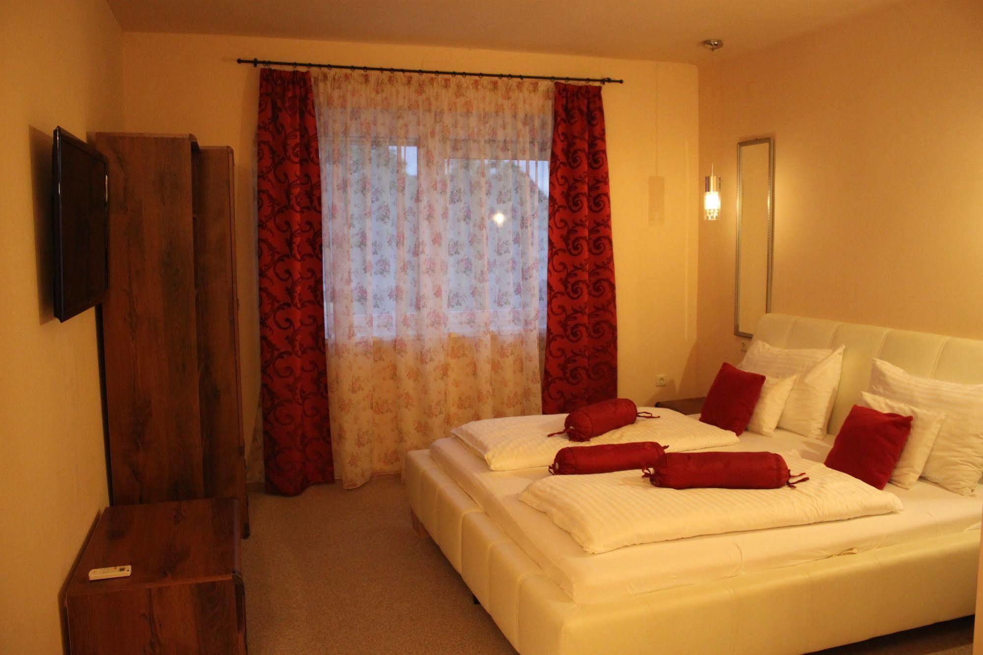 Hotel Al Faro Lodge Podersdorf am See Esterno foto