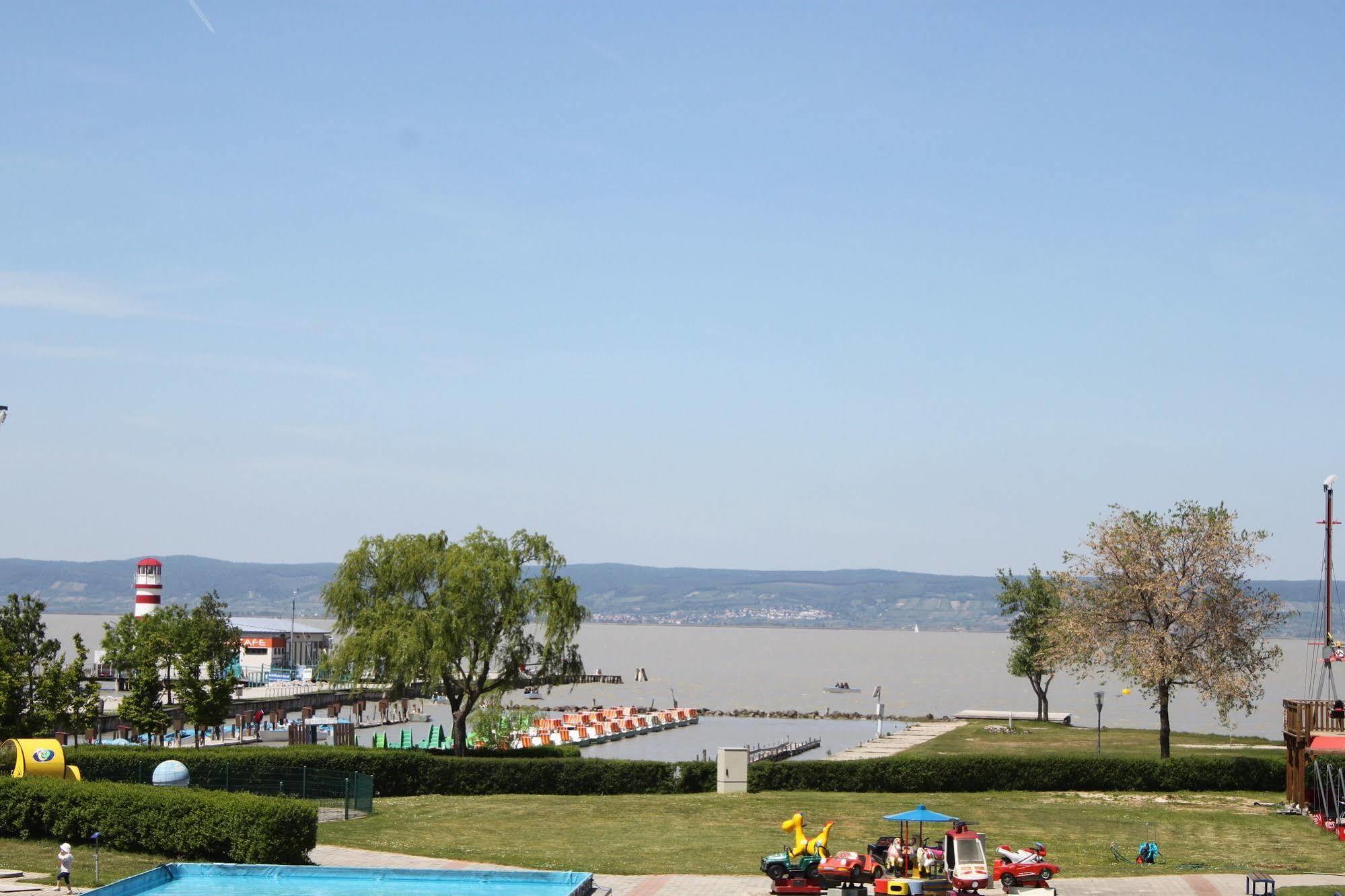 Hotel Al Faro Lodge Podersdorf am See Esterno foto